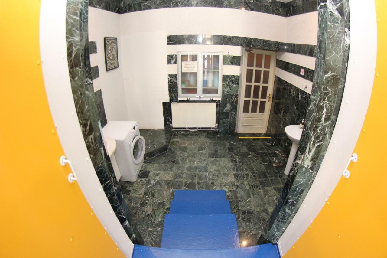 أوديسا Orpheus Hostel And Apartments المظهر الخارجي الصورة