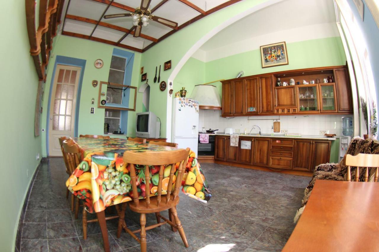 أوديسا Orpheus Hostel And Apartments المظهر الخارجي الصورة