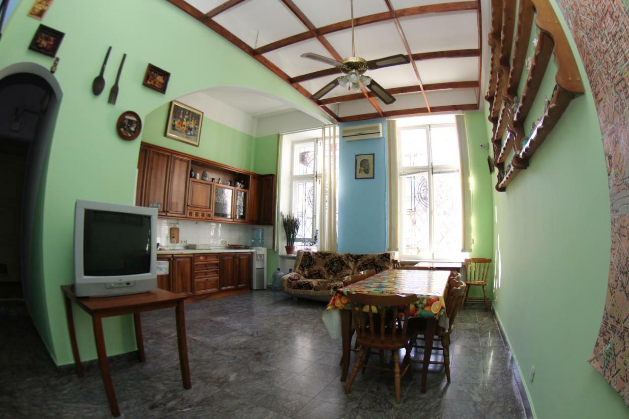 أوديسا Orpheus Hostel And Apartments المظهر الخارجي الصورة